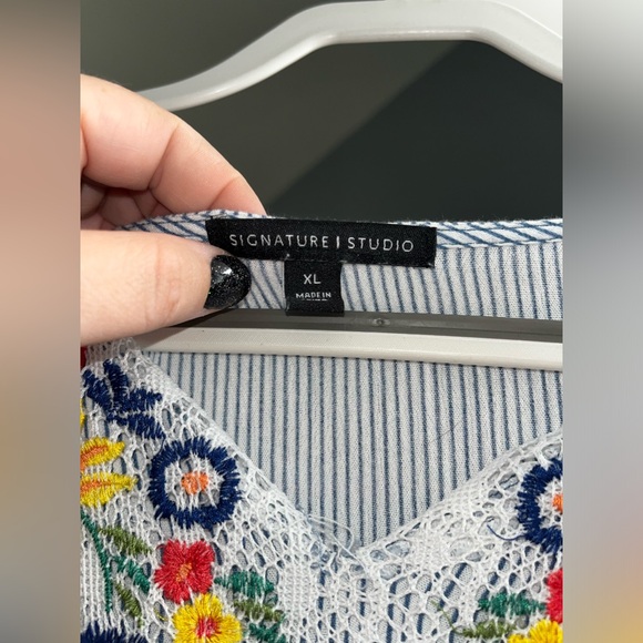 Signature Studio blue and white striped blouse XL - Picture 5 of 5